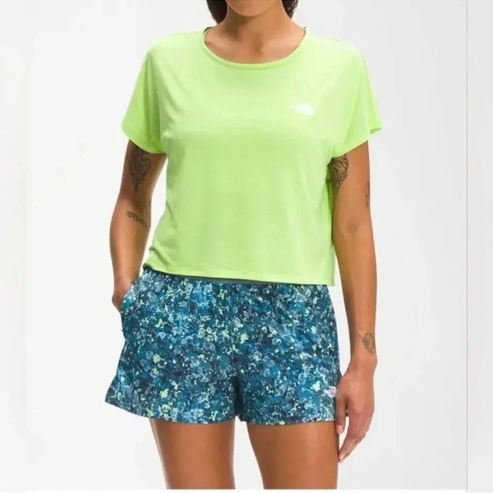The North Face Women's Wander T-Shirt - Sharp Green NWT